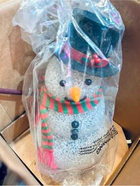 Vintage Avon Chilly SamLight Up Snowman NEW IN BOX